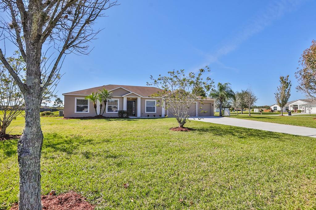 Property Photo:  4301 Holland Grove Way  FL 33567 