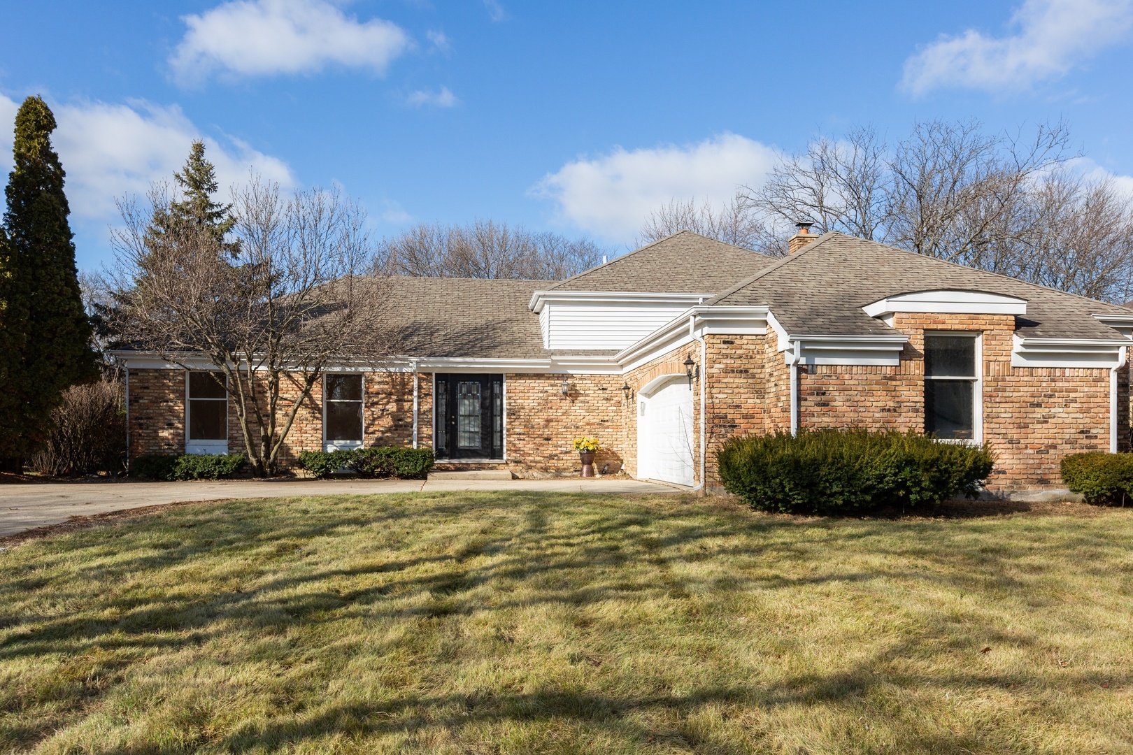 Property Photo: 152 Saddle Brook Drive IL 60523