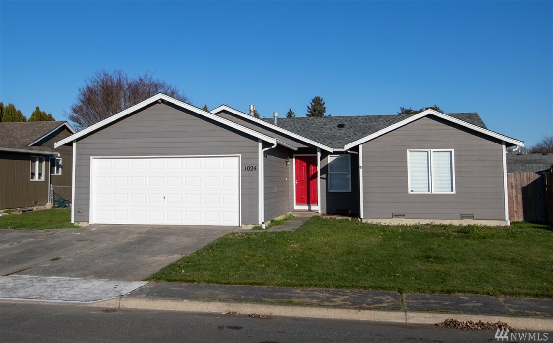 Property Photo:  1024 Vera Ct  WA 98273 