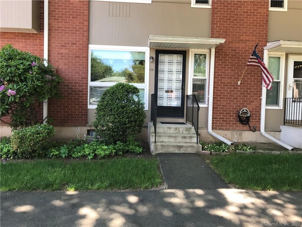 Property Photo:  114 Worth Avenue  CT 06518 