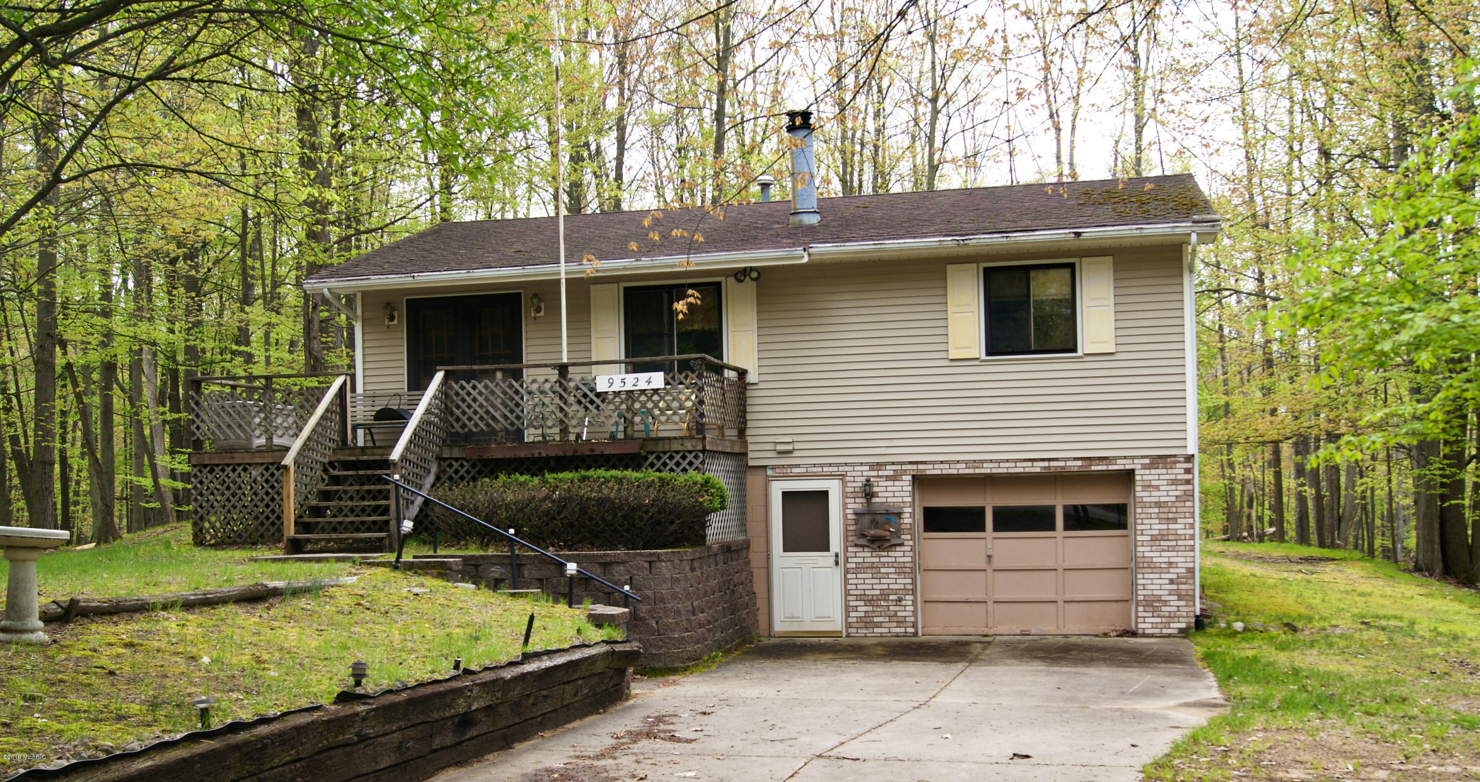 Property Photo:  9524 S Calgary  MI 49346 