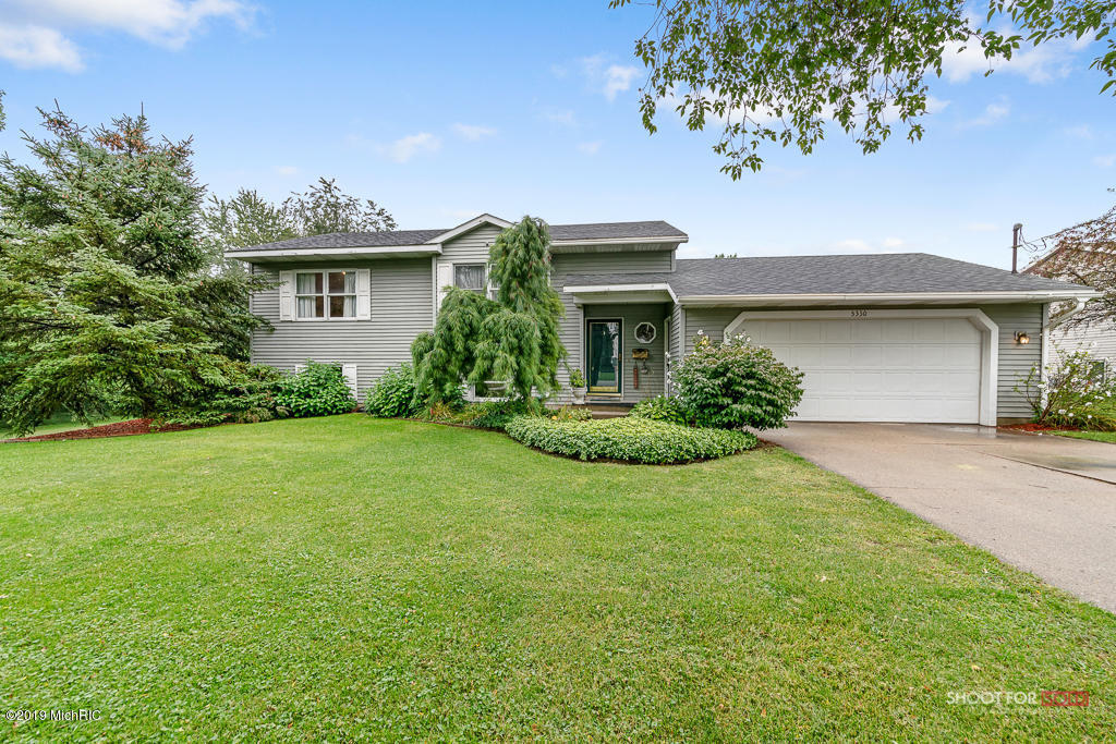 Property Photo: 5330 32nd Avenue MI 49426