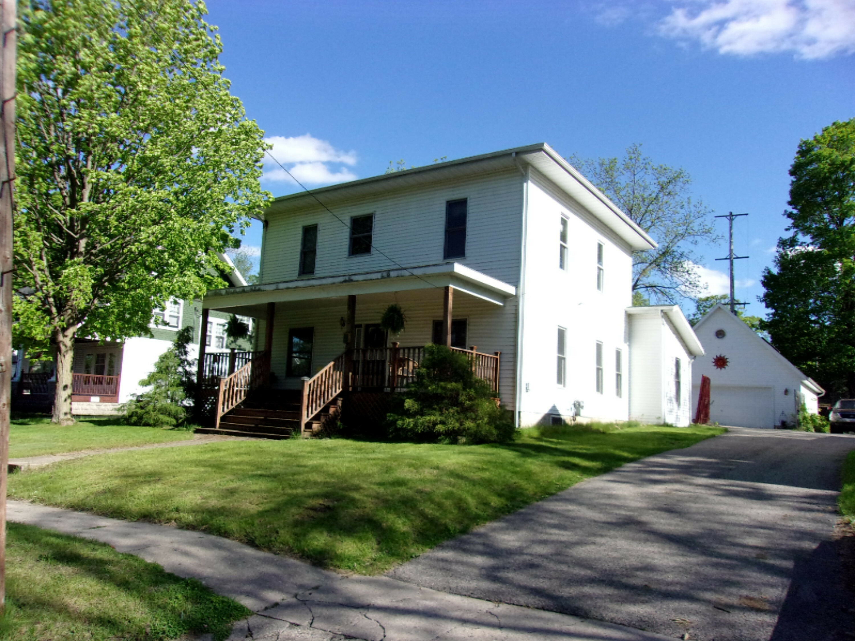 Property Photo: 419 W Orange Street MI 48838