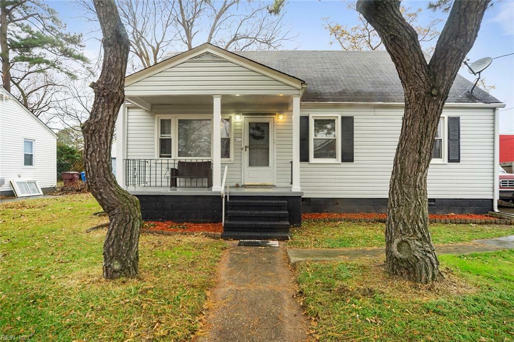 Property Photo:  1111 Laurel Avenue  VA 23325 