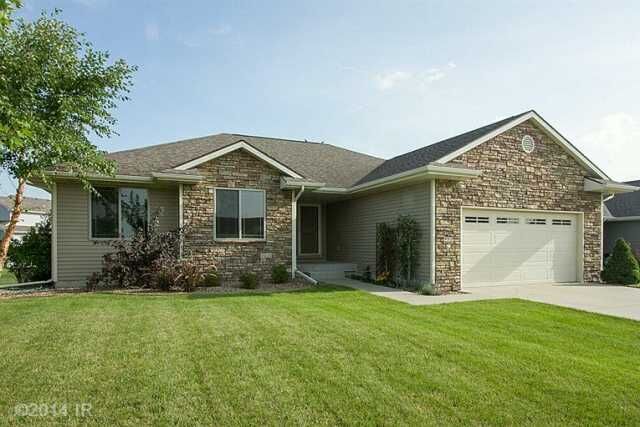Property Photo: 908 NW 37th Court IA 50023