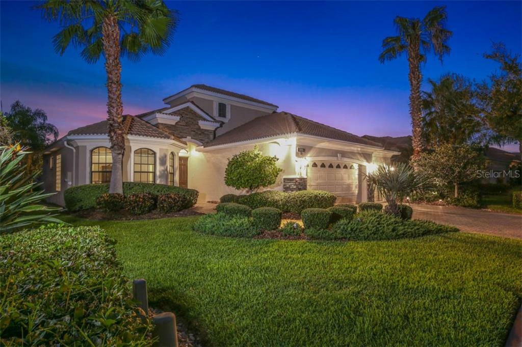 Property Photo: 5927 Wingspan Way FL 34203
