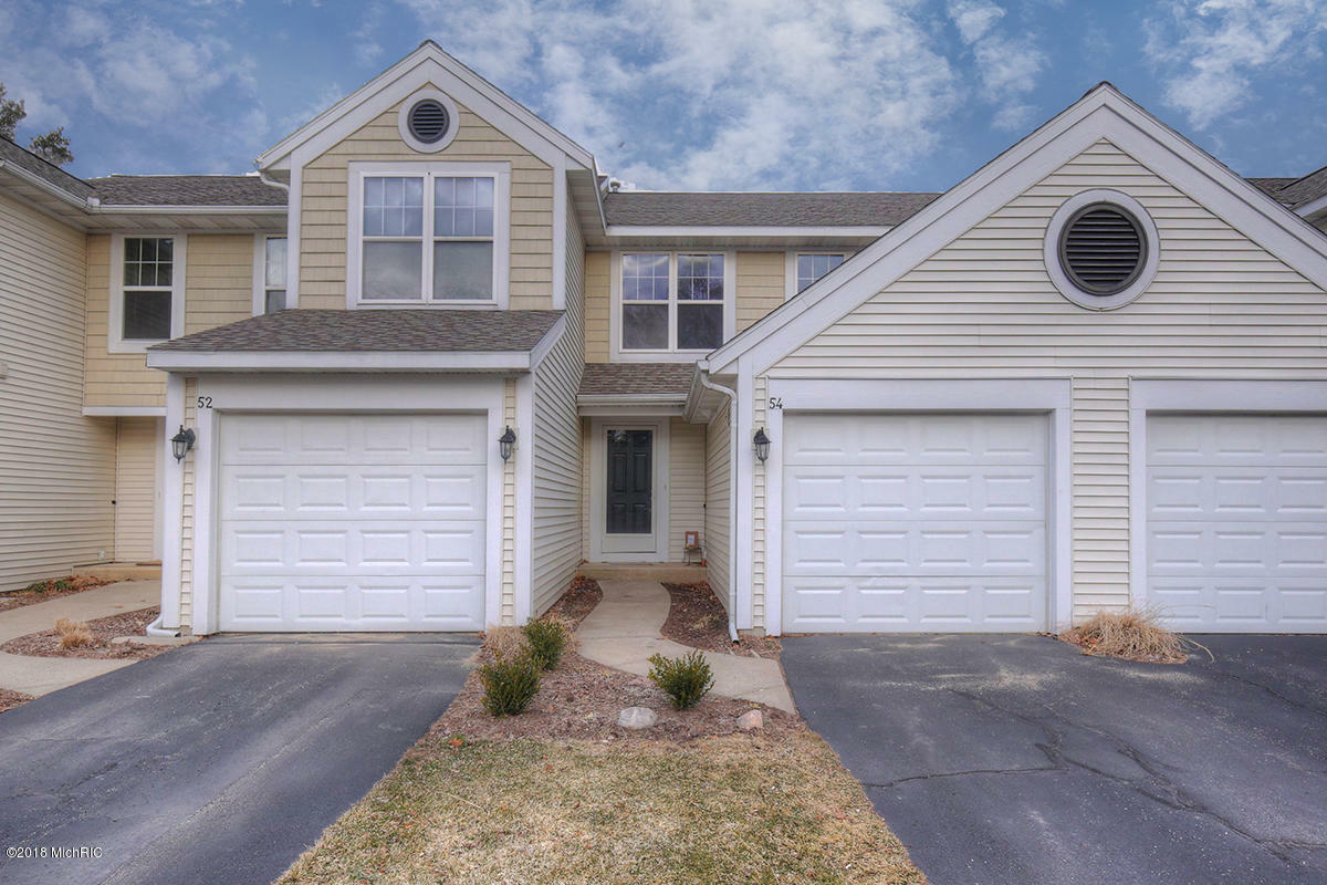Property Photo:  54 Sun Ridge Drive  MI 49424 