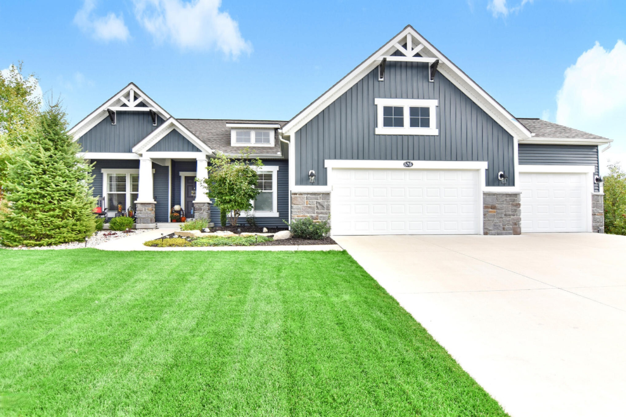 Property Photo: 6716 Westshire Drive MI 49444