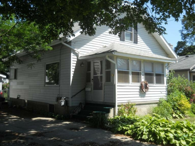 Property Photo:  1940 Belden Avenue SW  MI 49509 