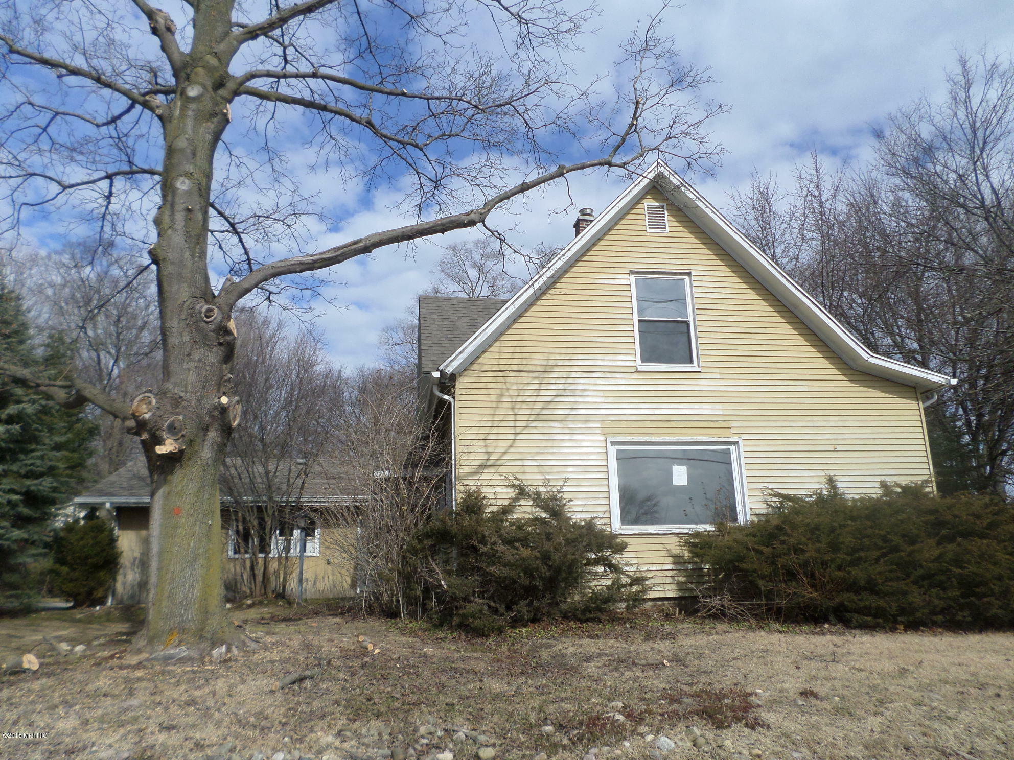 Property Photo:  233 W Center Street  MI 49038 