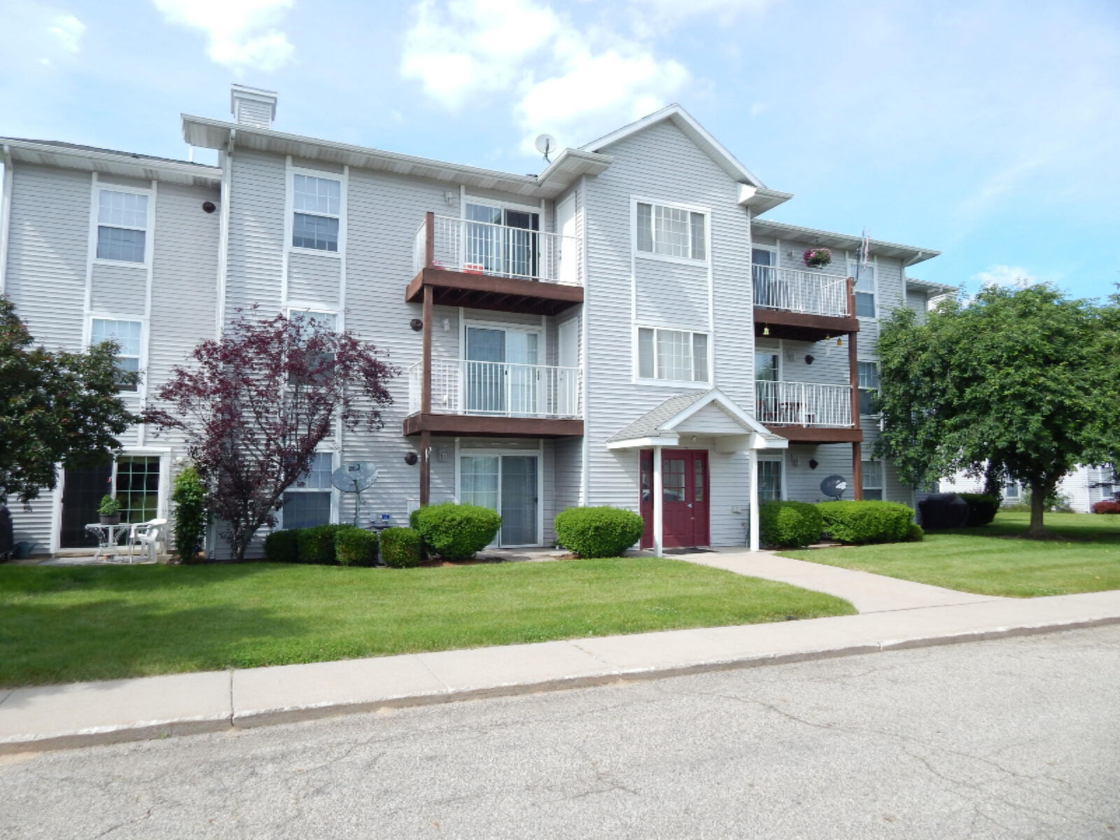 Property Photo:  122 Ida Red Avenue NW  MI 49345 