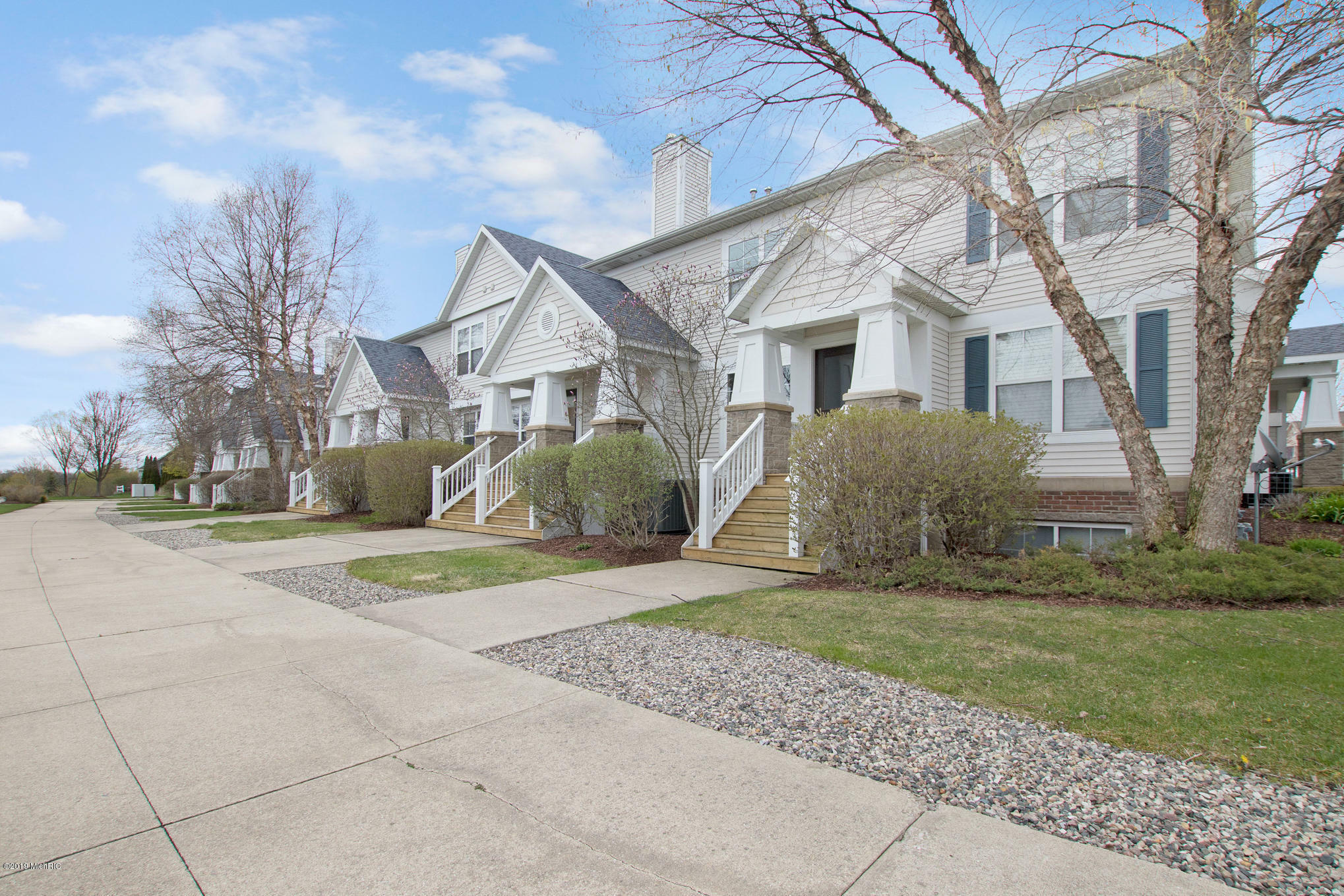 Property Photo: 1064 Cobblestone Road MI 49423