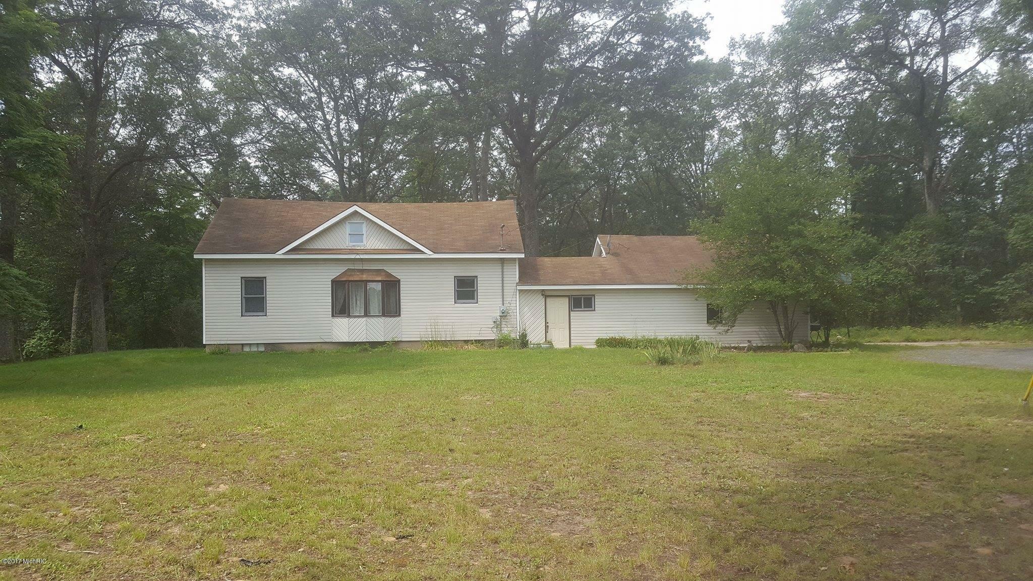 Property Photo:  8255 S M-37  MI 49304 