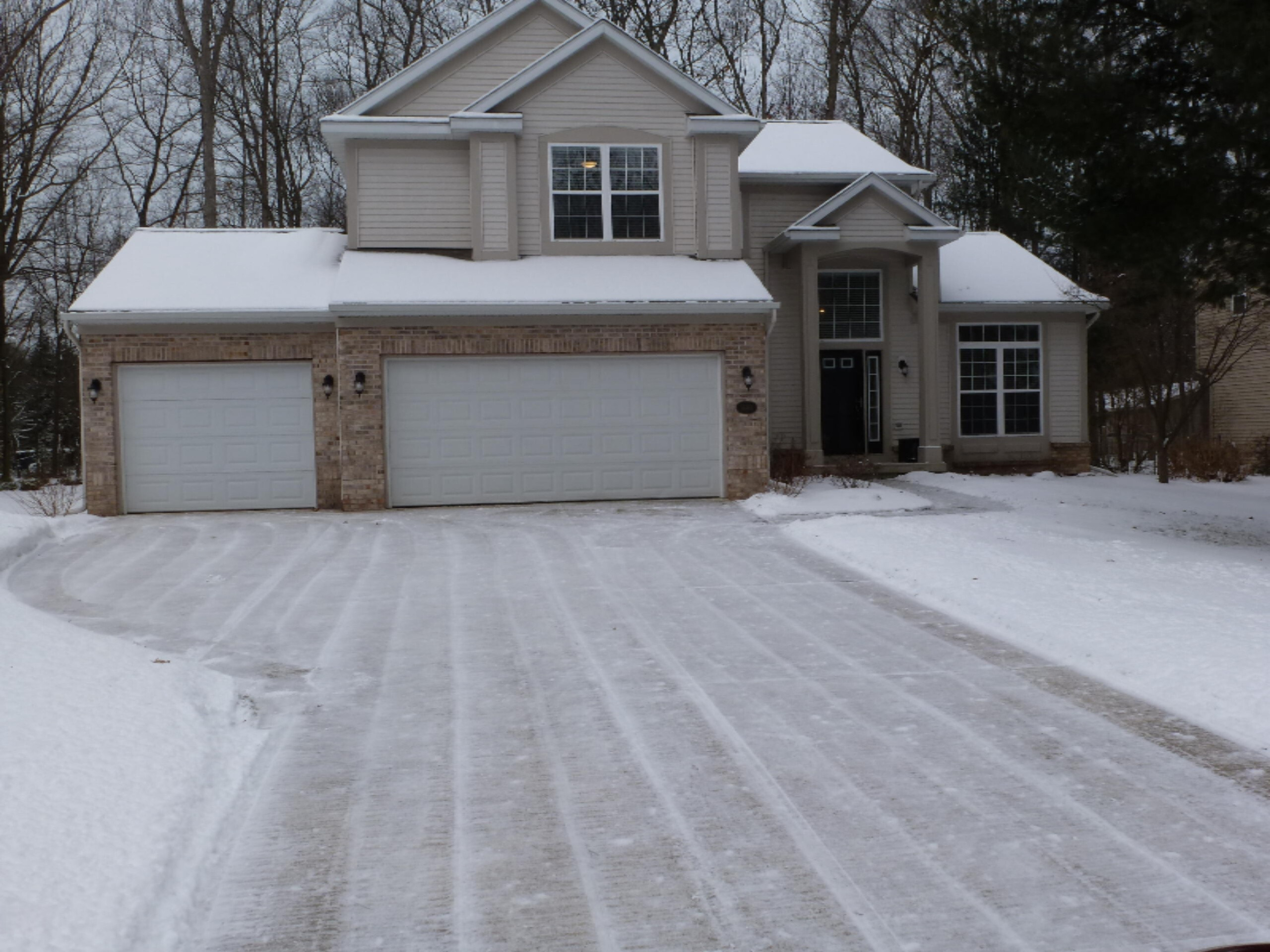 Property Photo: 13363 Greenbriar Drive MI 49417