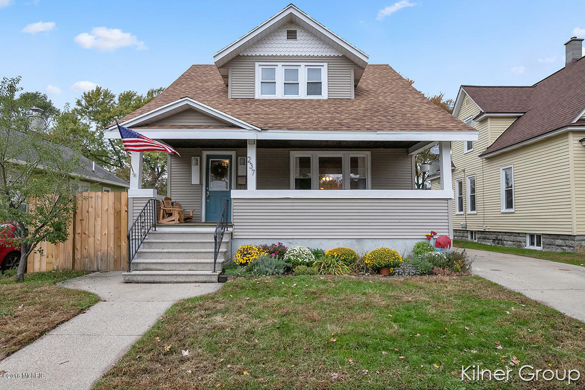 Property Photo:  237 W 19th Street  MI 49423 