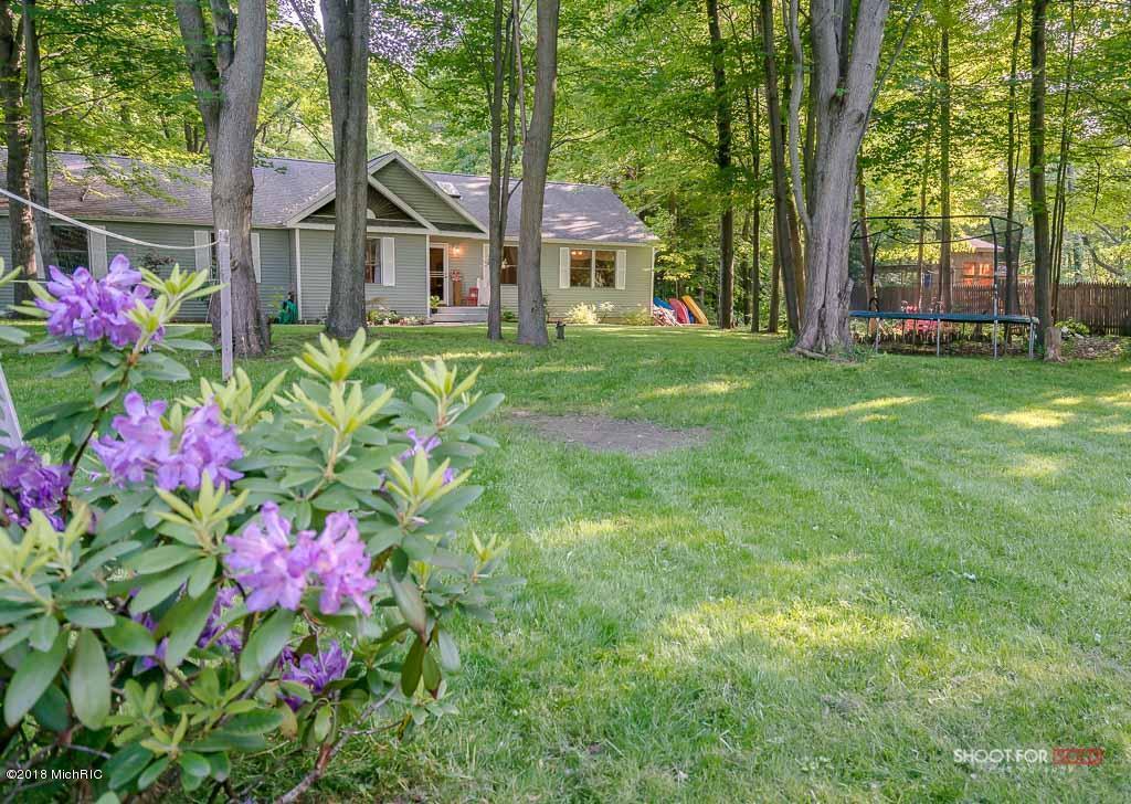 Property Photo: 16123 Timber Ridge Pass MI 49448