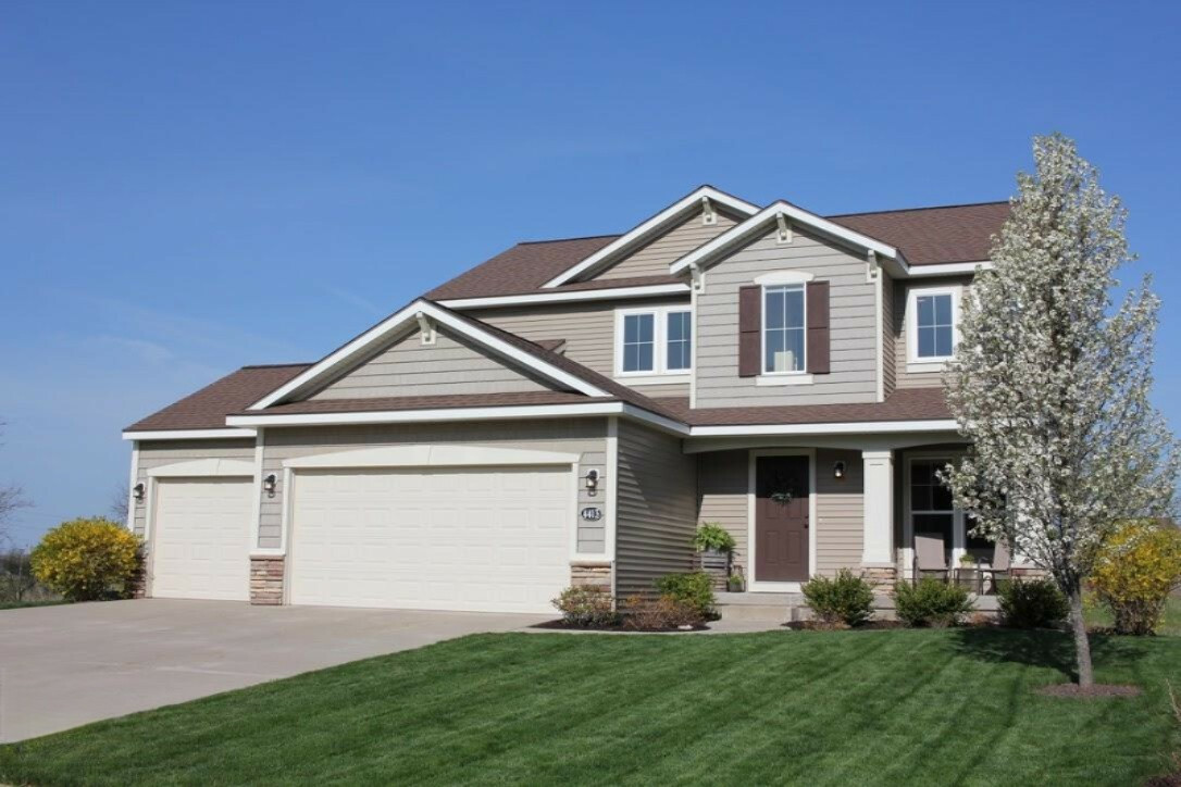 Property Photo:  4413 Equestrian Drive  MI 49426 