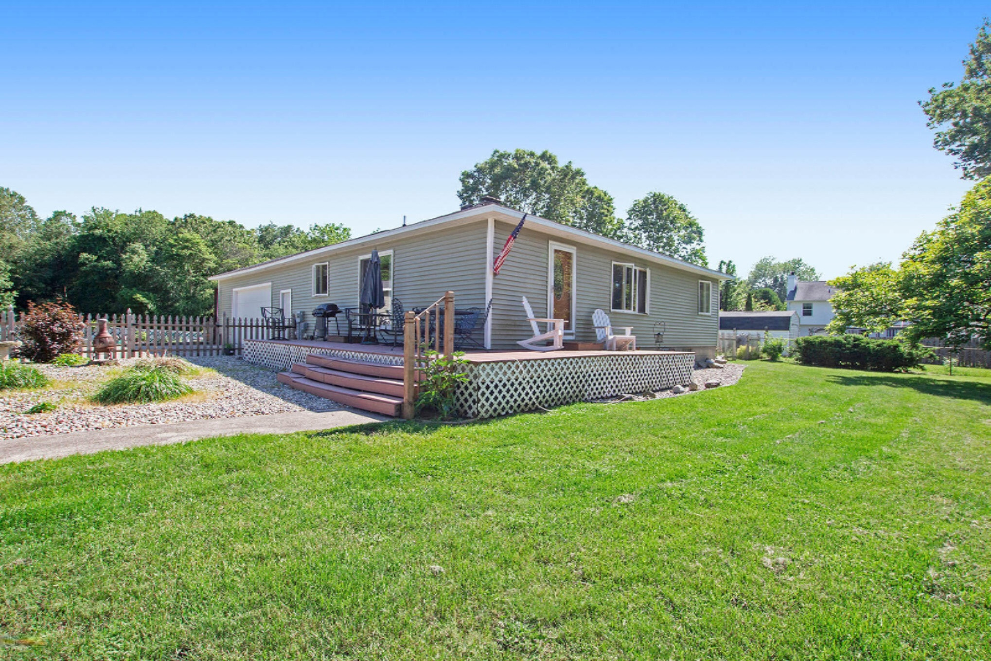 Property Photo: 15392 Pruin Street MI 49456