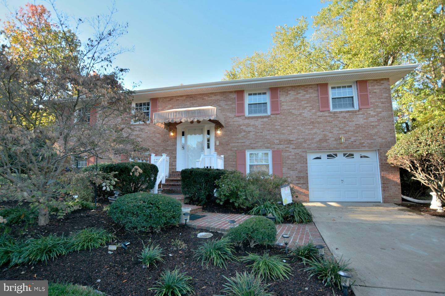 Property Photo:  7816 Friars Court  VA 22306 