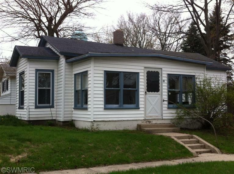 Property Photo:  81 E 3rd Street  MI 49449 