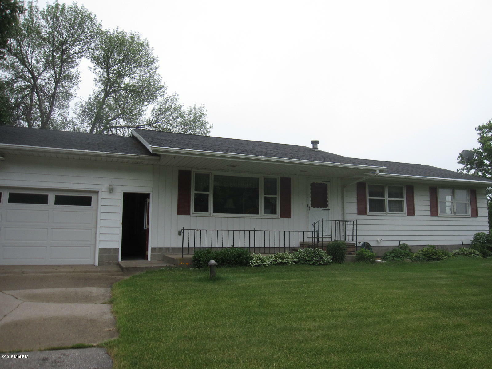 Property Photo:  6476 S Maple Island  MI 49412 