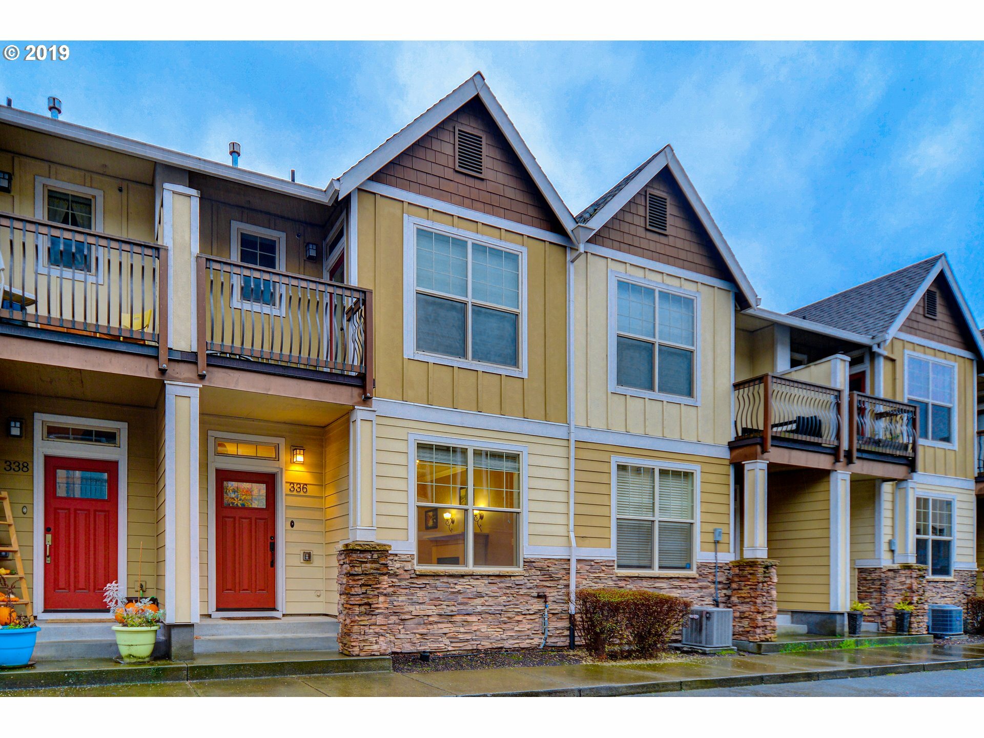 Property Photo: 336 NE Morgan St OR 97211