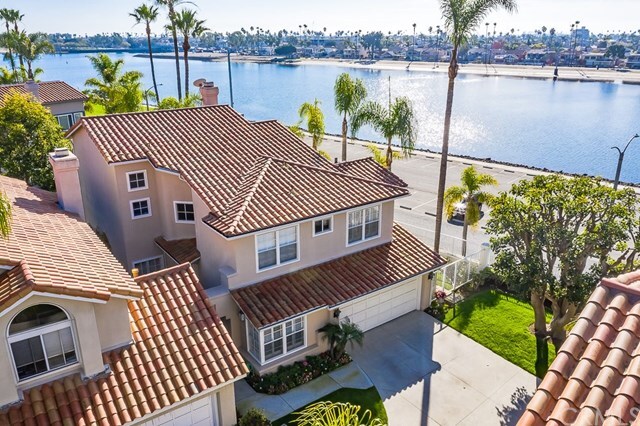 Property Photo:  300 Moonstone  CA 90803 