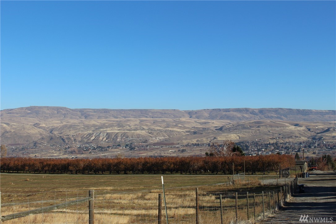 Property Photo: 0 North Rd WA 98801