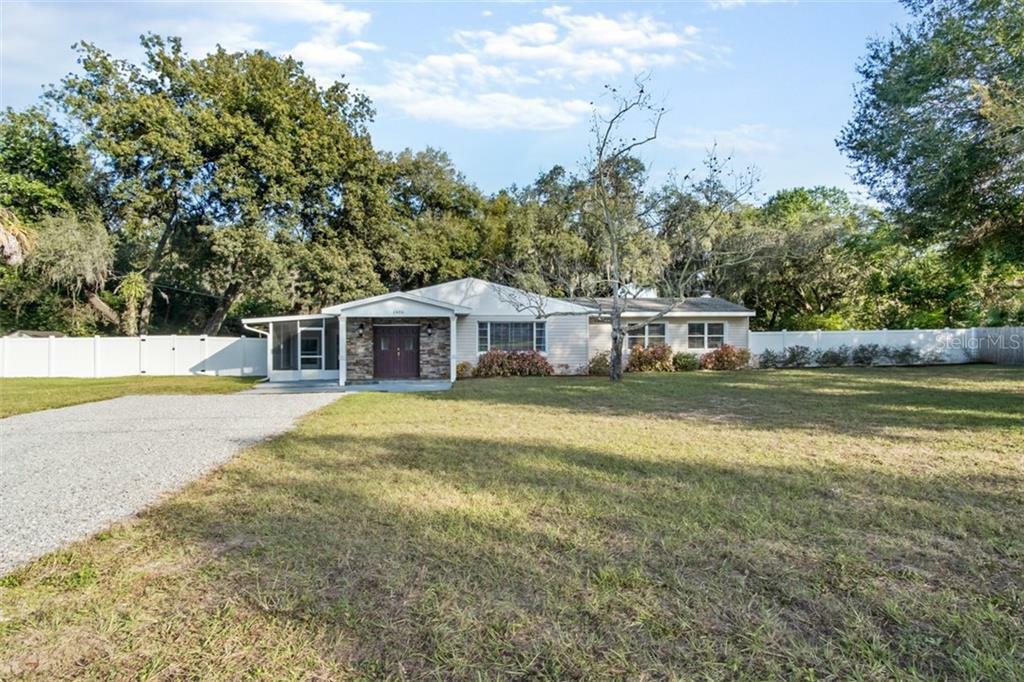 Property Photo:  1406 Rowell Street  FL 33510 