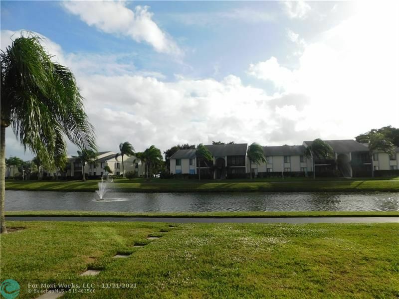 1106 Green Pine Blvd G1  West Palm Beach FL 33409 photo