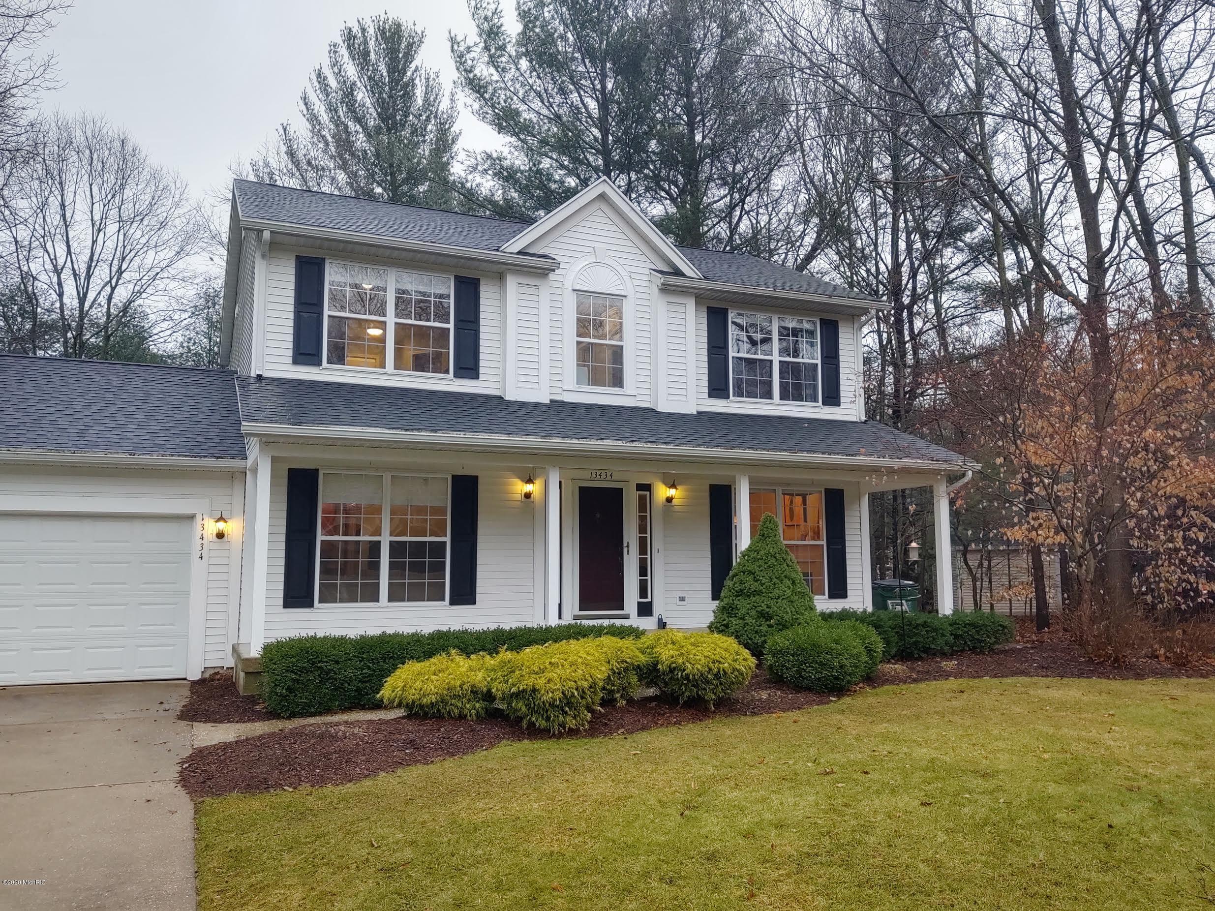 Property Photo: 13434 Greenbriar Drive MI 49417