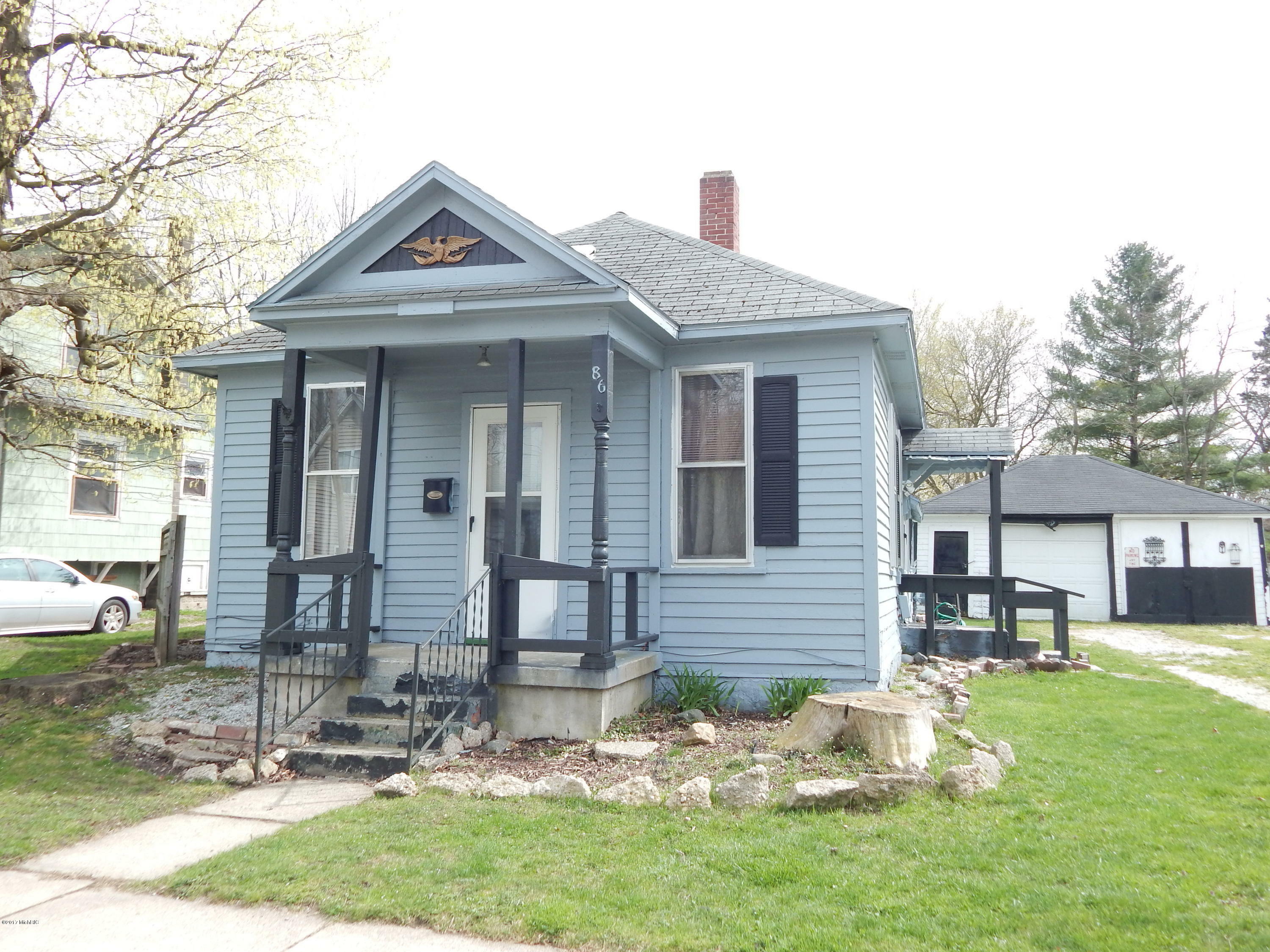 Property Photo:  86 Nash Street  MI 49345 