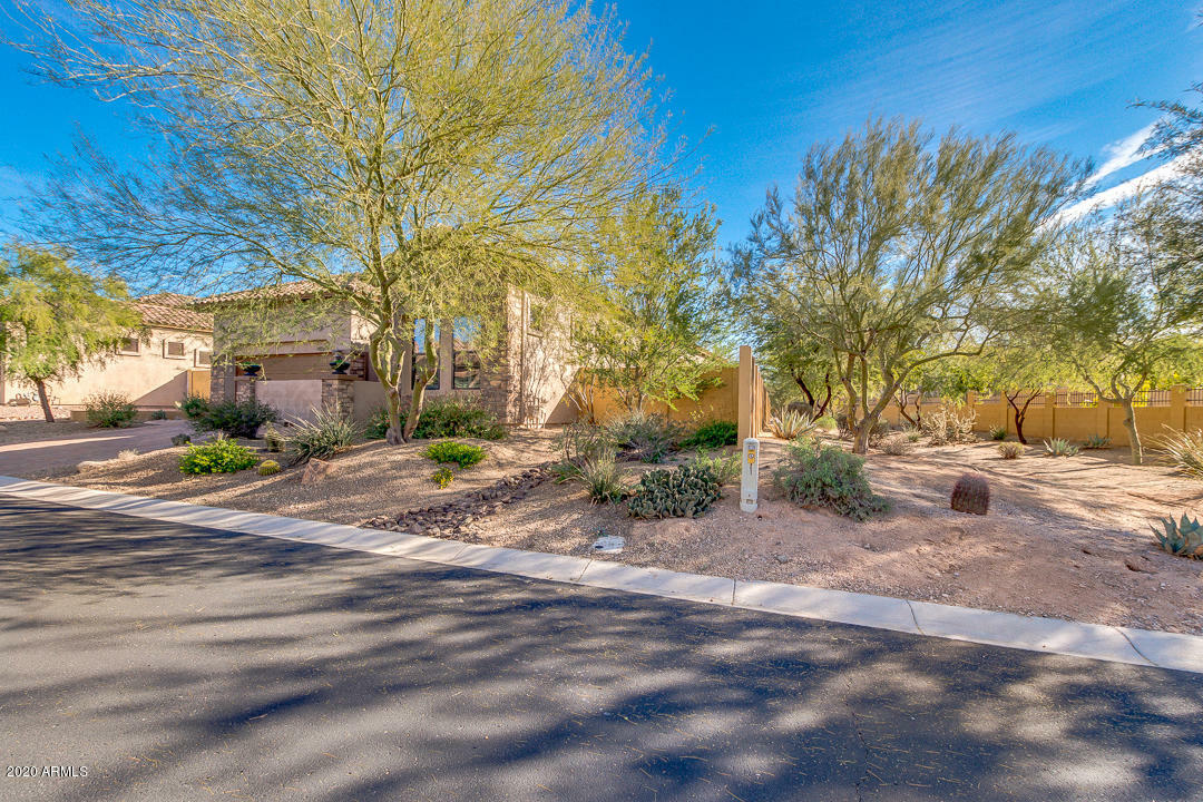 Property Photo:  1633 N Woodruff --  AZ 85207 