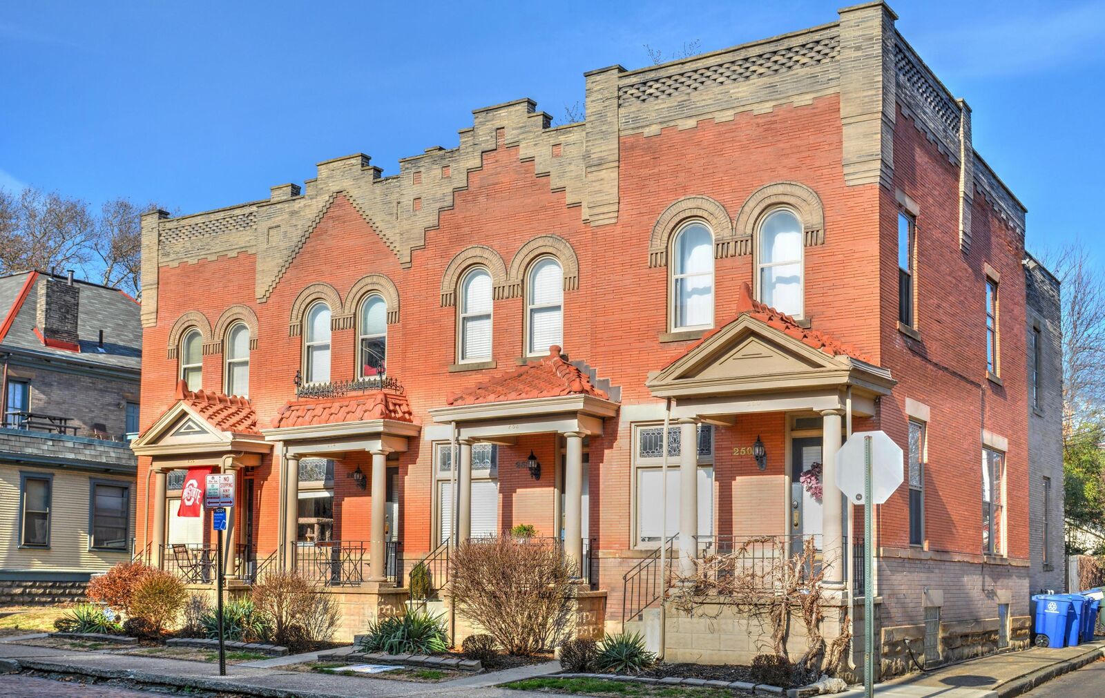 Property Photo: 252 W Hubbard Avenue OH 43215