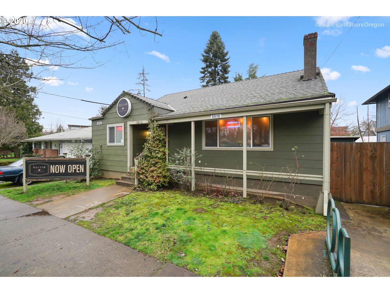 Property Photo:  5918 SE 89th Ave  OR 97266 