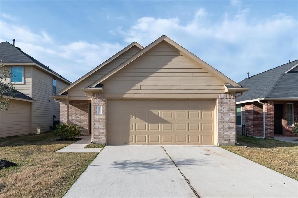 Property Photo: 2443 Jonahs Way TX 77073