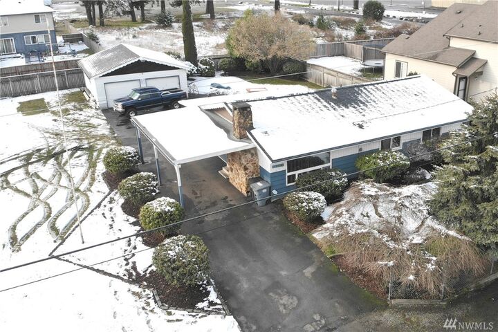 Property Photo:  18016  A Street S  WA 98387 