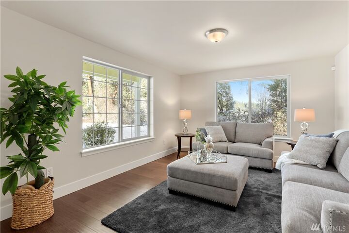 Property Photo:  221  195th Avenue SW  WA 98349 