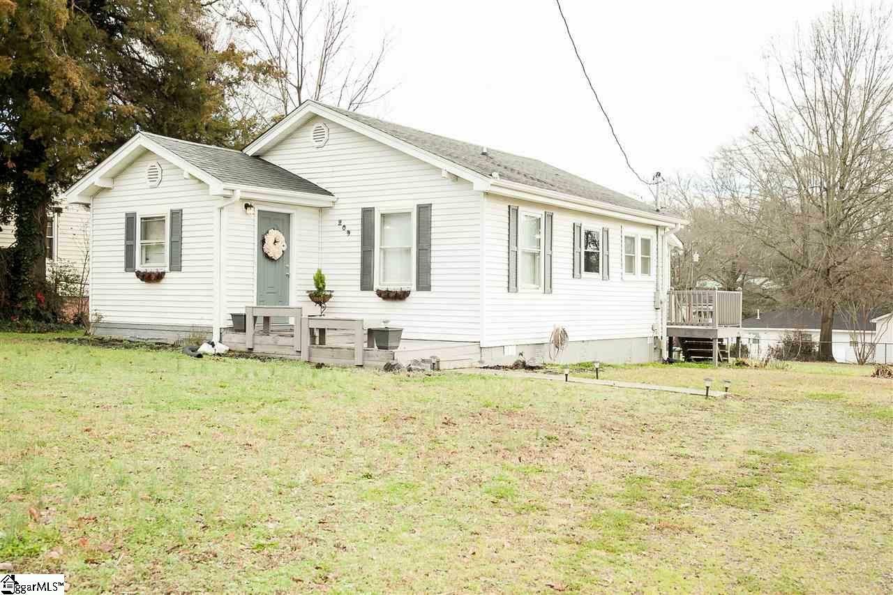 Property Photo:  209 Nalley Street  SC 29640 