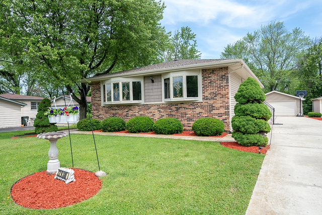 Property Photo:  22W388 1st Street  IL 60137 