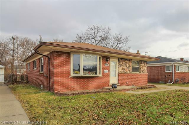 8726 Evangeline St  Dearborn Heights MI 48127 photo