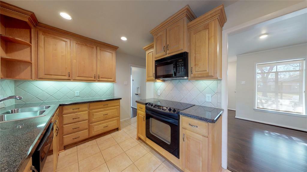 4021 Rochelle Drive  Dallas TX 75220 photo
