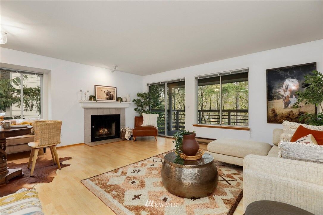 Property Photo: 9824 NE 142nd Place D301 WA 98034