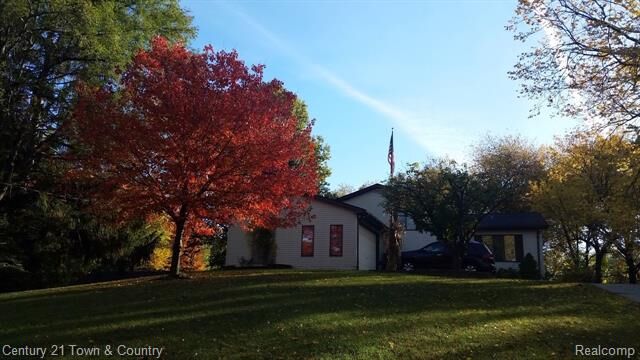 Property Photo: 2280 Walnut Road MI 48326