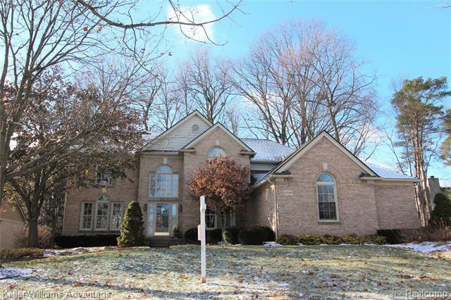 Property Photo:  43509 Castlewood  MI 48375 