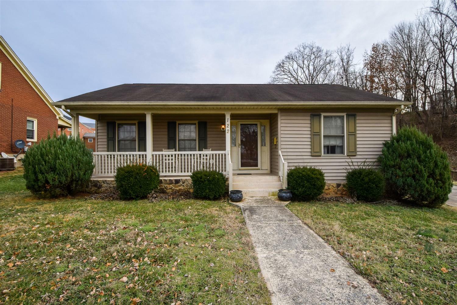 Property Photo:  122 Church St  VA 24179 