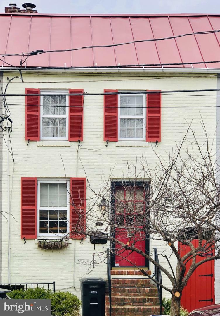 Property Photo:  605 S Saint Asaph Street  VA 22314 