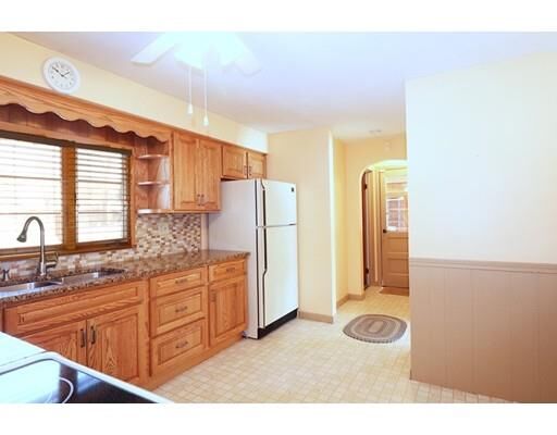Property Photo: 5 Jewell Ln MA 01095