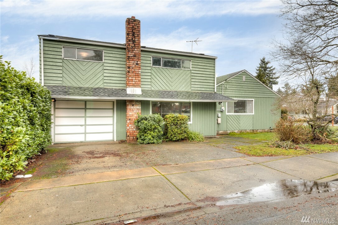 Property Photo:  13059 7th Ave S  WA 98168 