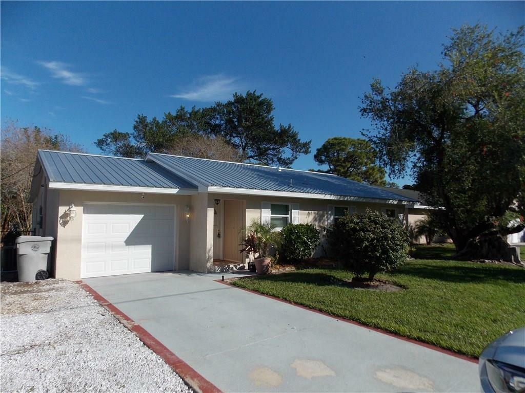 Property Photo:  2870 1st Street SW  FL 32968 